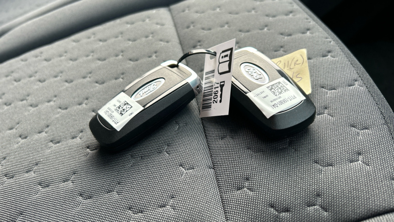 Ford Tourneo Custom 320 L1 Diesel Fwd 2.0 EcoBlue 136ps H1 Titanium 8 seater Auto